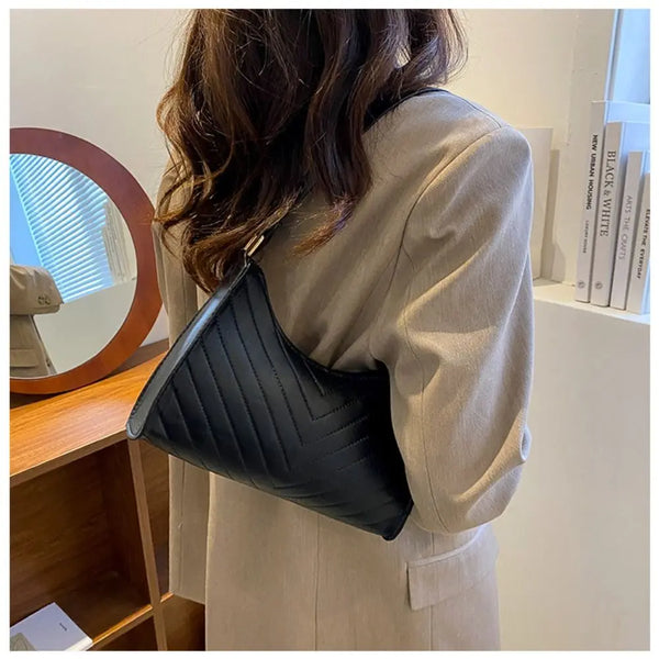 V-Shaped PU Leather Chain Shoulder Bag with Zipper