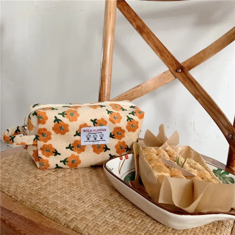 Fashion Retro Flowers Print Cosmetic Bag Canvas Washing Bag Large Capacity Women Travel Cosmetic Pouch Make Up Storage Bags