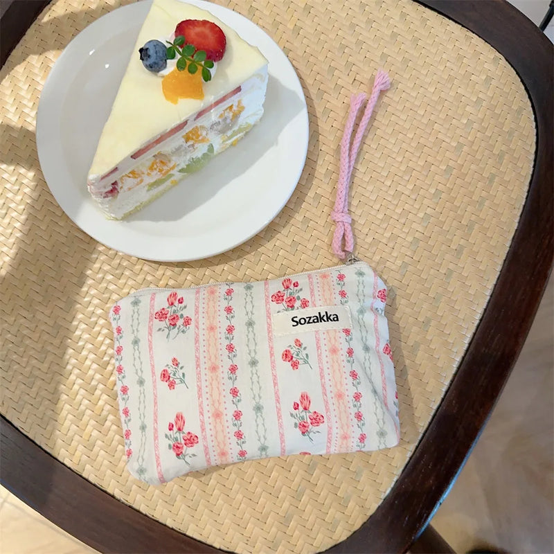 Flower Cotton Women Lipstick Makeup Bag Winter Cute Mini Wallet Travel Storage Bag Zipper Toiletries Cosmetic Clutch Bag