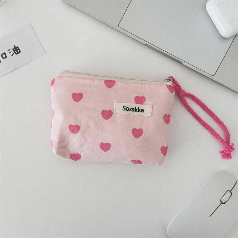 New Pink Love Women Cosmetic Bag Makeup Zipper Bags Purses Coin Lipstick Storage Bag Travel Organizer Toiletry Pouch for Girls