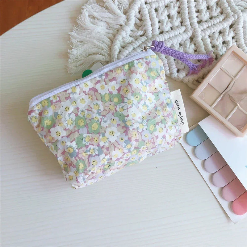 Cute Small Cosmetic Bag Mini Cotton Floral Organizer Bags for Women Make Up Bag Lipstick Makeup Case Zipper Coin Purse Pouch